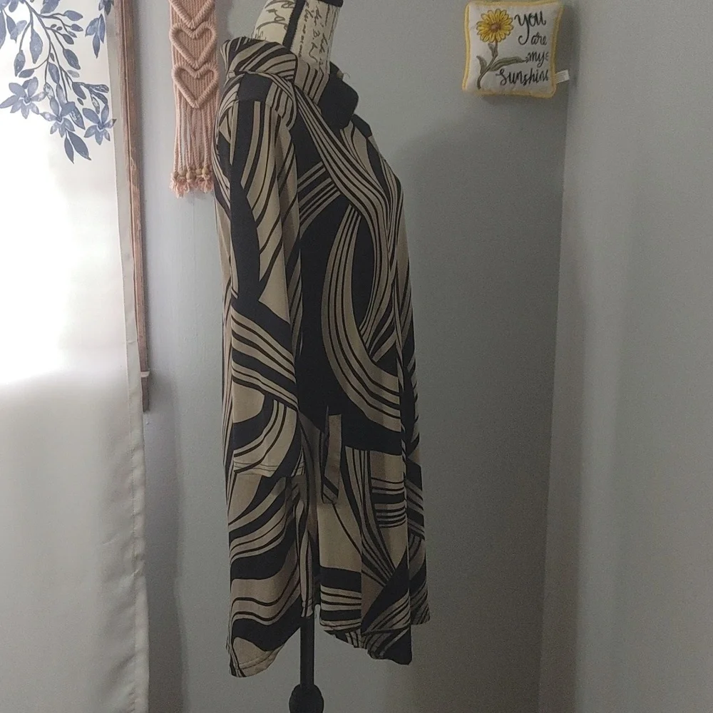 R&B Collection Super Soft Geometric Design Shirt Dress w/ Pockets Sz M - Picture 4 of 10